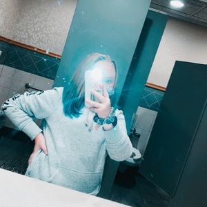 Meet your Posher, Olivea